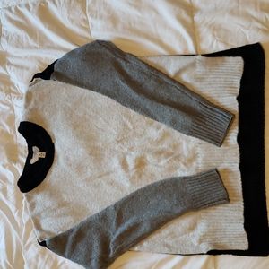 Woman's colorblock sweater